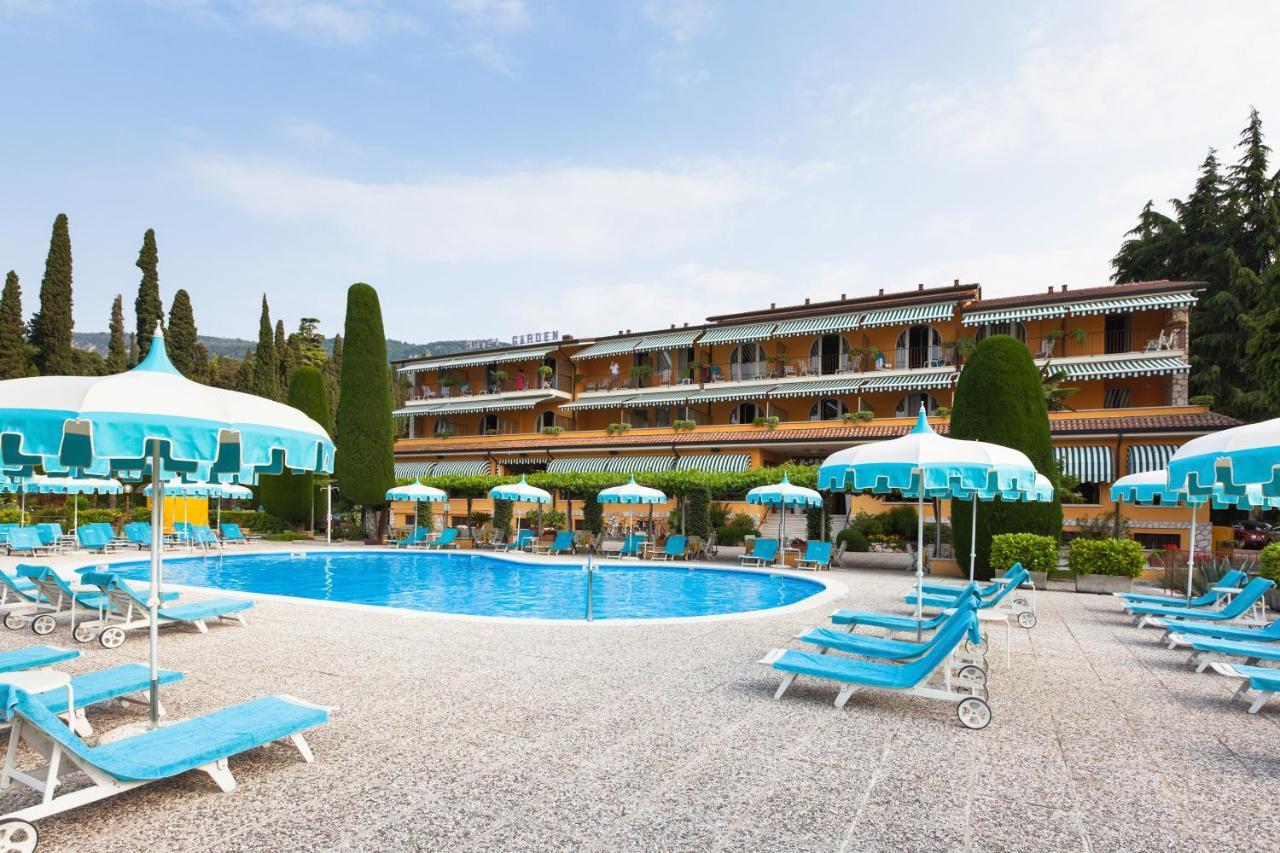 Hotel Garden Bagian luar foto